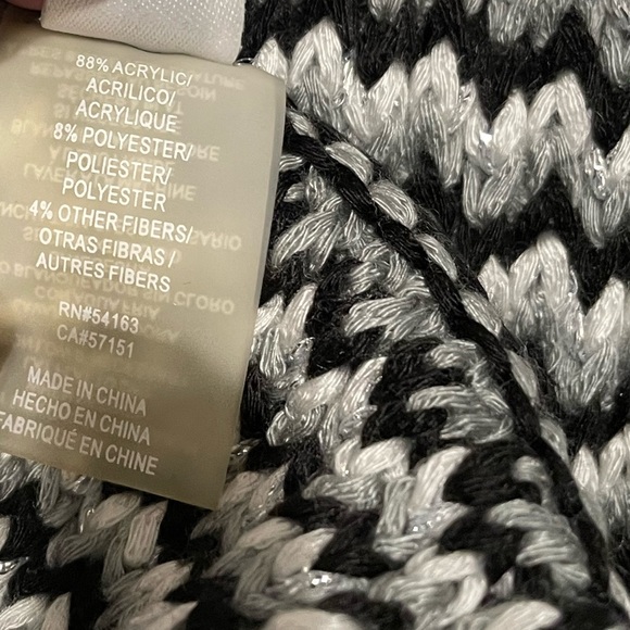 Calvin Klein Woven Infinity Scarf in black, white, gray, silver - Picture 2 of 3